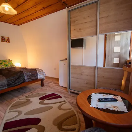 民宿 U Bogdana 斯克拉斯卡波伦巴